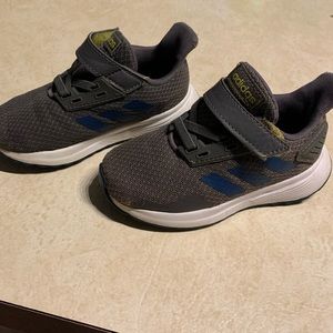 Adidas Toddler 7.5